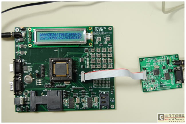 Figure 1. The MAXQ1103 EV kit.